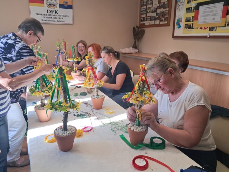 Maibaumwoche in den DFKs