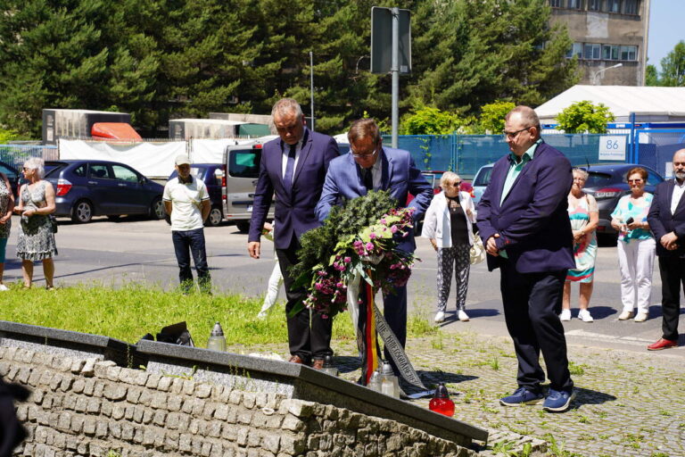 Pamięć, która łączy