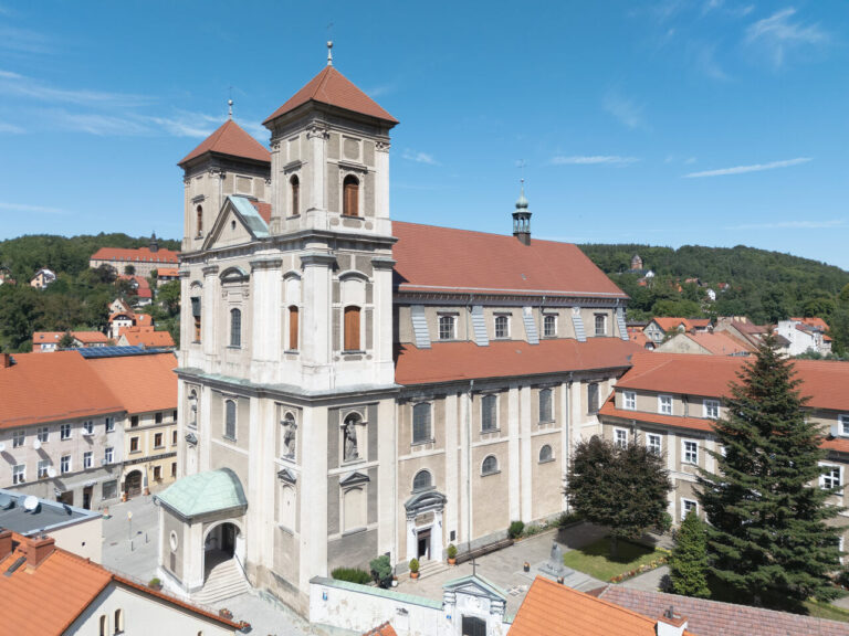 Pielgrzymki 2025 z VdG – zaproszenie na wspólną drogę wiary