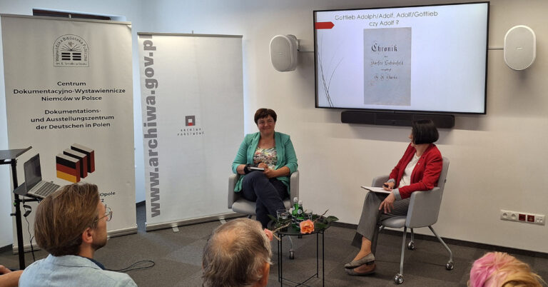 Buchvorstellung im DAZ: Die Chronik des Dorfes Schönfeld