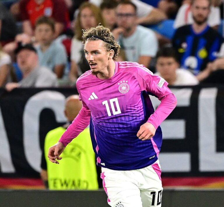 Piłka nożna: Letnia karuzela transferowa trwa w najlepsze