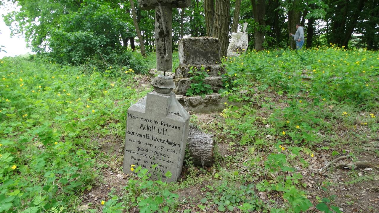 Społecznicy z gminy Skępe ratują historyczne nekropolie różnych wyznań