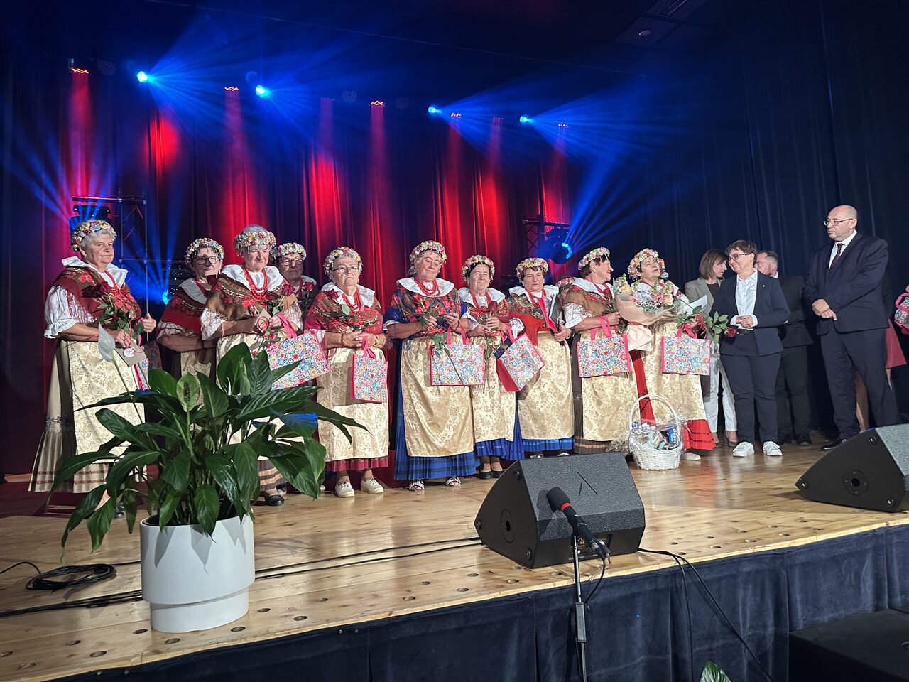 Pół wieku pieśni i szczypta humoru