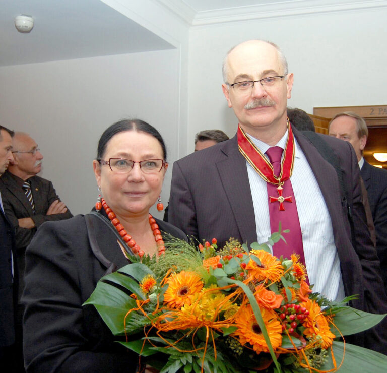 Nie tylko wybrana – potrzebujemy całej historii!