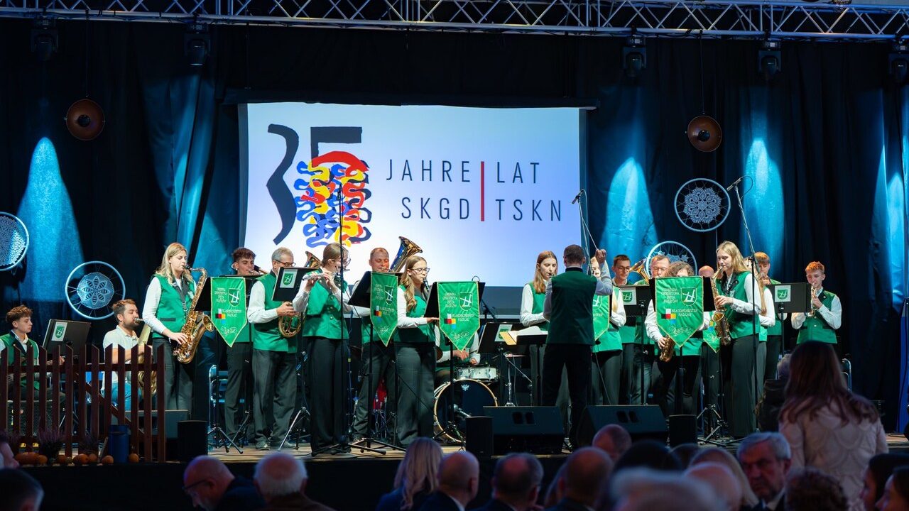 Dobre miesiące dla mniejszości