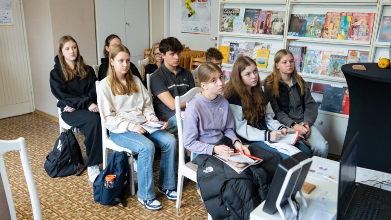 Młodzież uczy się niemieckiego po austriacku