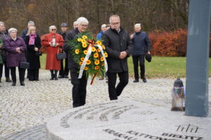 Mniejszość pamięta o ofiarach wojen