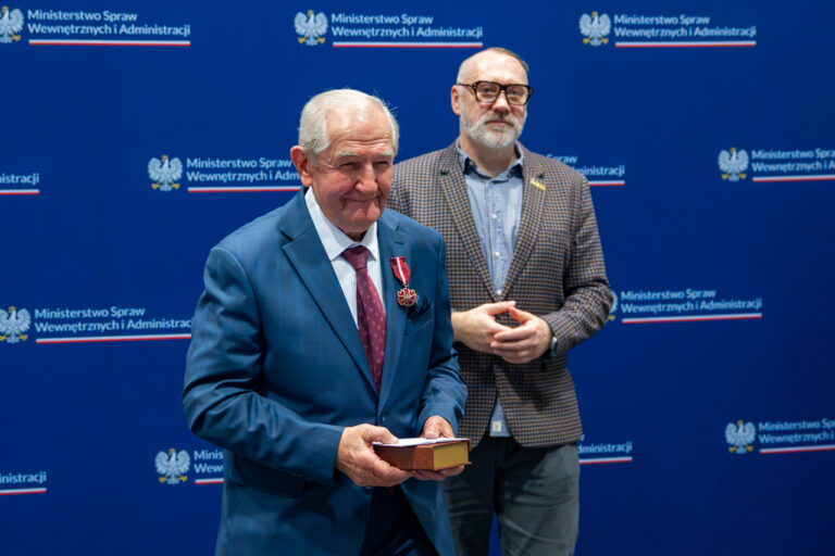 Kamień milowy dla mniejszości