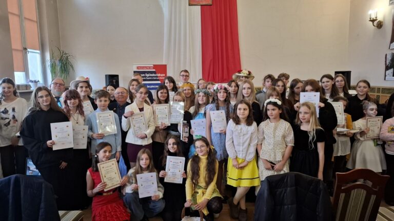 Powiat Kłodzki: Niemiecki Konkurs Poezji 2025 zachwycił 50 uczniów