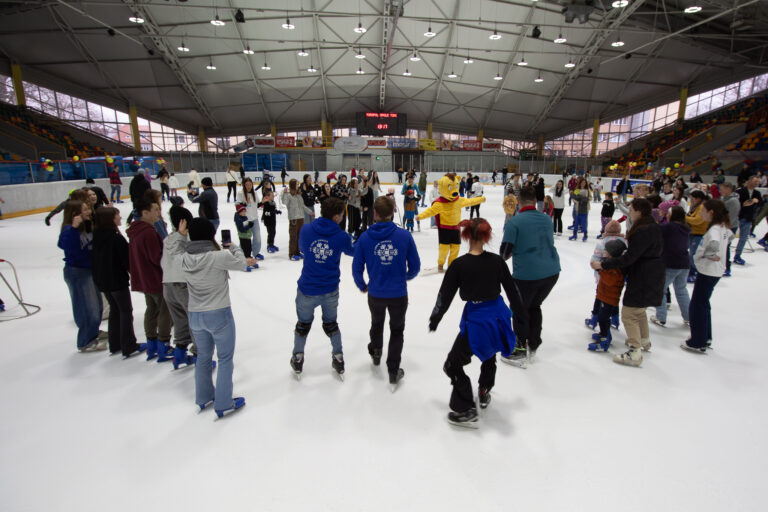 Poszukiwani wolontariusze do organizacji Wielkiego Ślizgania