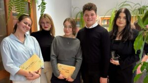 Tradycja spotyka przyszłość: uczniowie piszą historię o niemiecko-bilingwalnej „Dwójce”