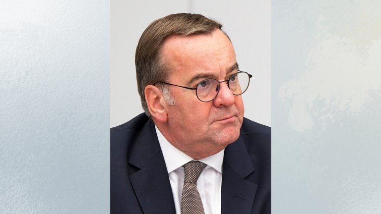 Niebezpieczne „kumplostwo”: Boris Pistorius skrytykował Donalda Trump