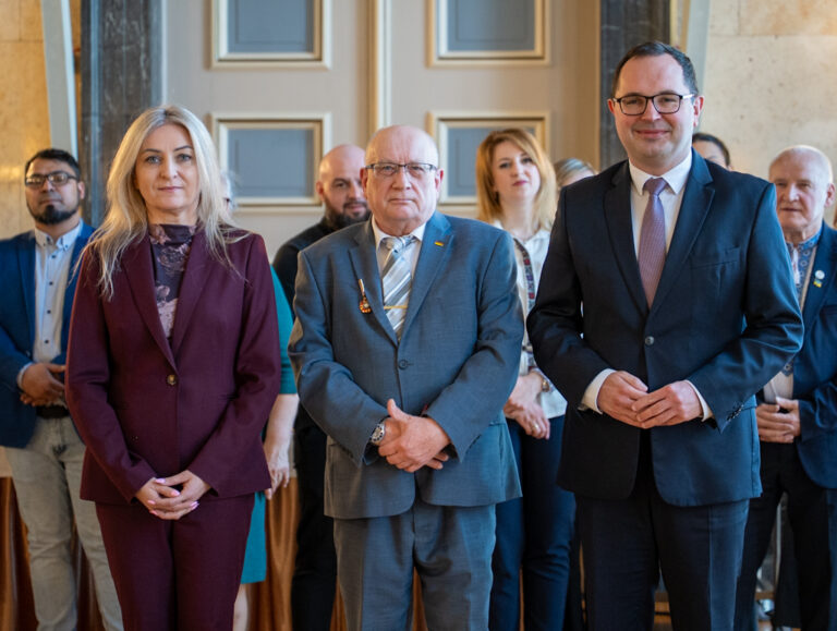 Odznaczenia dla zasłużonych działaczy – spotkanie mniejszości w Katowicach