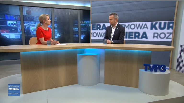 Jubileusz ZNSSK i walka o edukację regionalną – Rafał Bartek gościem „Rozmowy Kuriera”