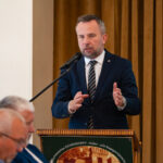 Wyzwania i stabilizacja