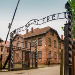 Z lamusa historii: Zbrodnie niemieckie, nazistowskie czy hitlerowskie?