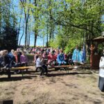 Nabożeństwo majowe na Mosaczu: Gdzie spotykają się tradycja, natura i wspólnota
