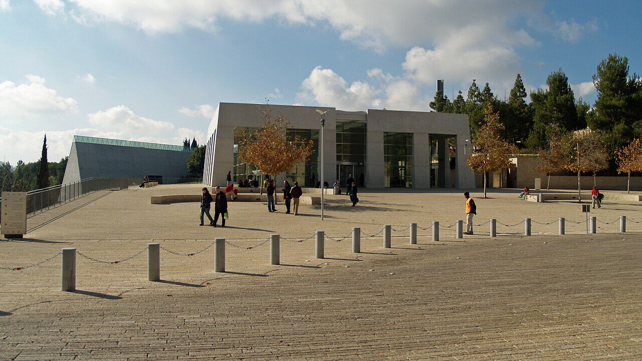 Kryzys instytucji pamięci? Wokół planów otwarcia filii Yad Vashem w Niemczech