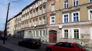 Ein Sommer des verwaisten Gedenkens