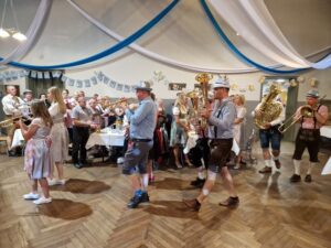 Herbstliche Begegnungen, Workshops und historische Ausflüge