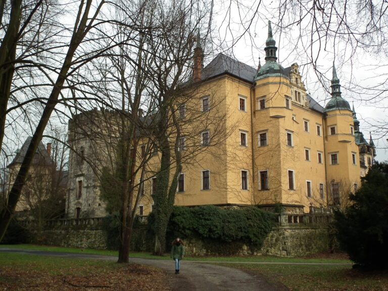 Historyczny klejnot na Dolnym Śląsku: zamek w Kliczkowie
